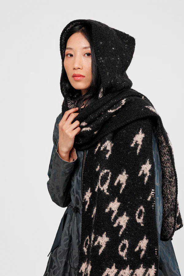 Bufanda con Capucha Negra y Beige Anekke