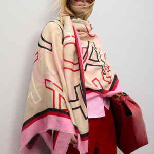 Fular Estampado con Letras Logo Lola Casdemunt