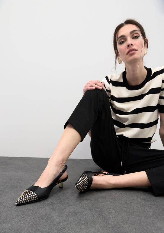 Zapato Tacón Destalonado con Tachas Lola Casademunt - Imagen 3