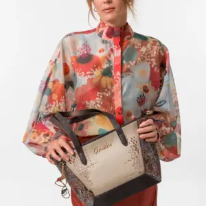 Tote Blossom Anekke