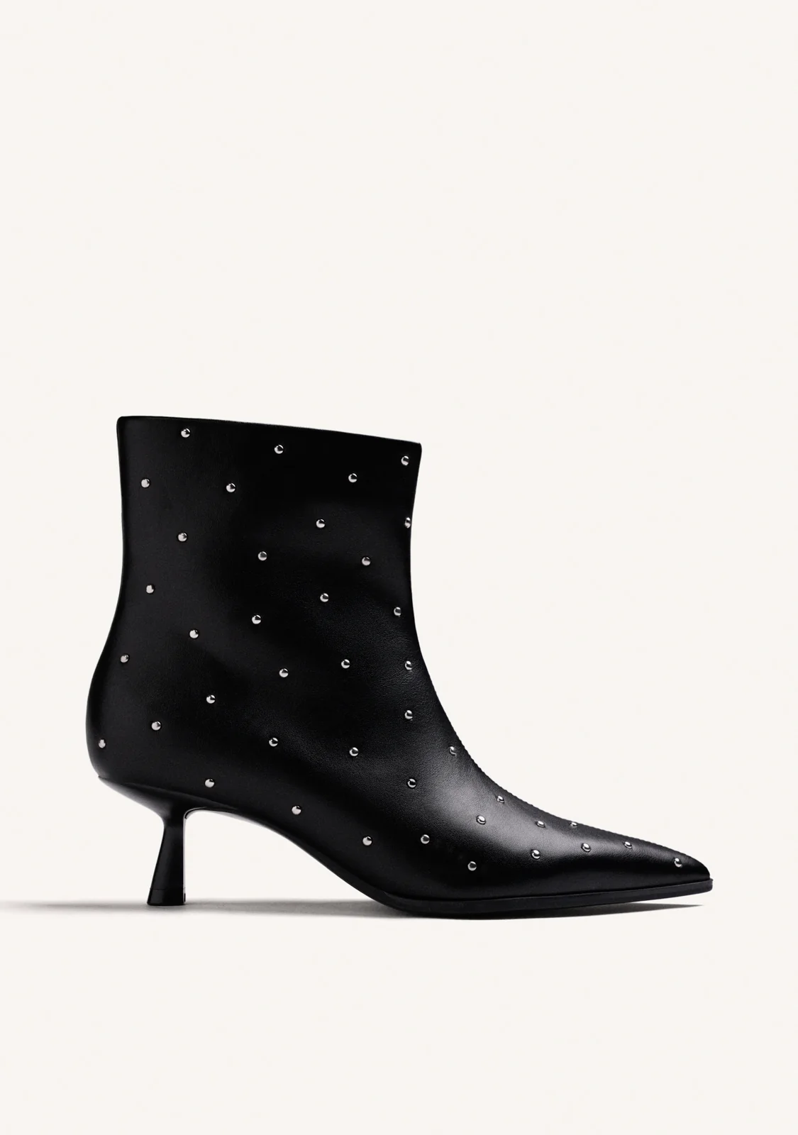 Botines Negro Tachas Kitten Gioseppo